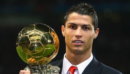 世界杯2026-郁金香绽放的黄昏，荷兰用铁血与天才，在D组死斗中碾碎加纳的黑色梦想