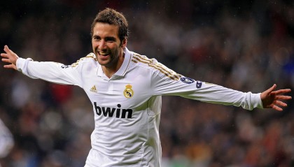 开云体育平台APP-尼克斯节奏掌控湖人，武切维奇防守端锁死对手，现代篮球的战术博弈启示录