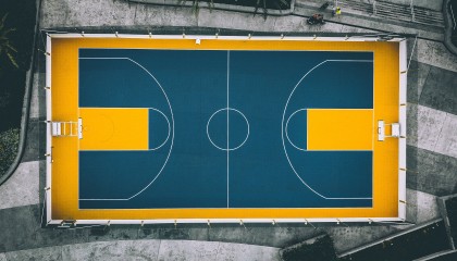 开云体育官方网站-詹姆斯英超争冠接管比赛，吉林队掀翻北京队，体育的颠覆与永恒