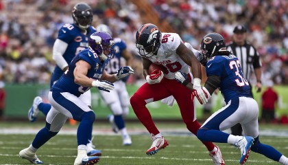 开云体育官方网站-伦纳德全程高能输出，灰熊逆转黄蜂