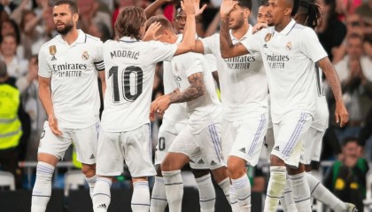 开云体育APP下载-曼城完胜巴黎，楚阿梅尼刷新纪录