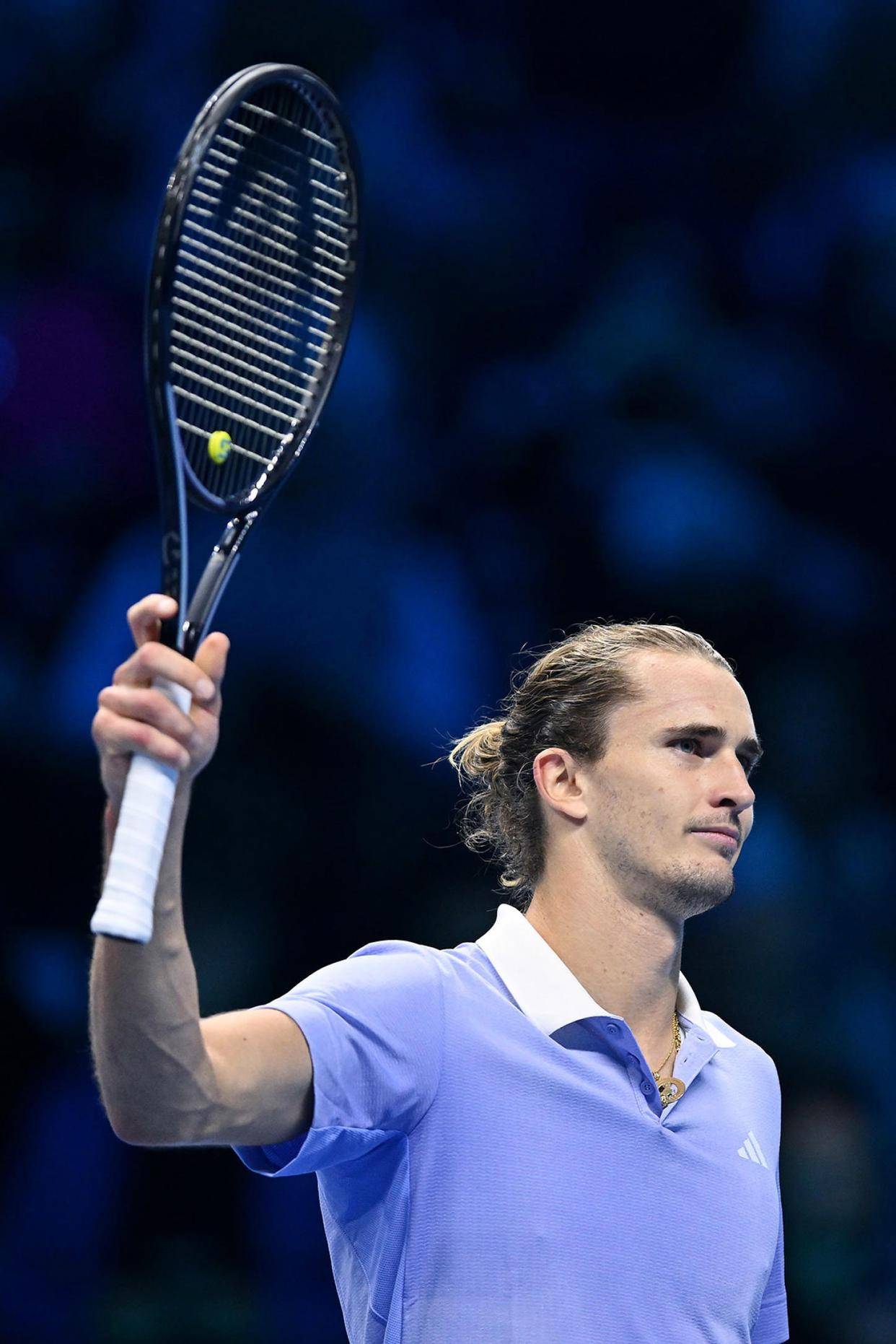 拉沃尔杯力克年终总决赛，兹维列夫统治全场