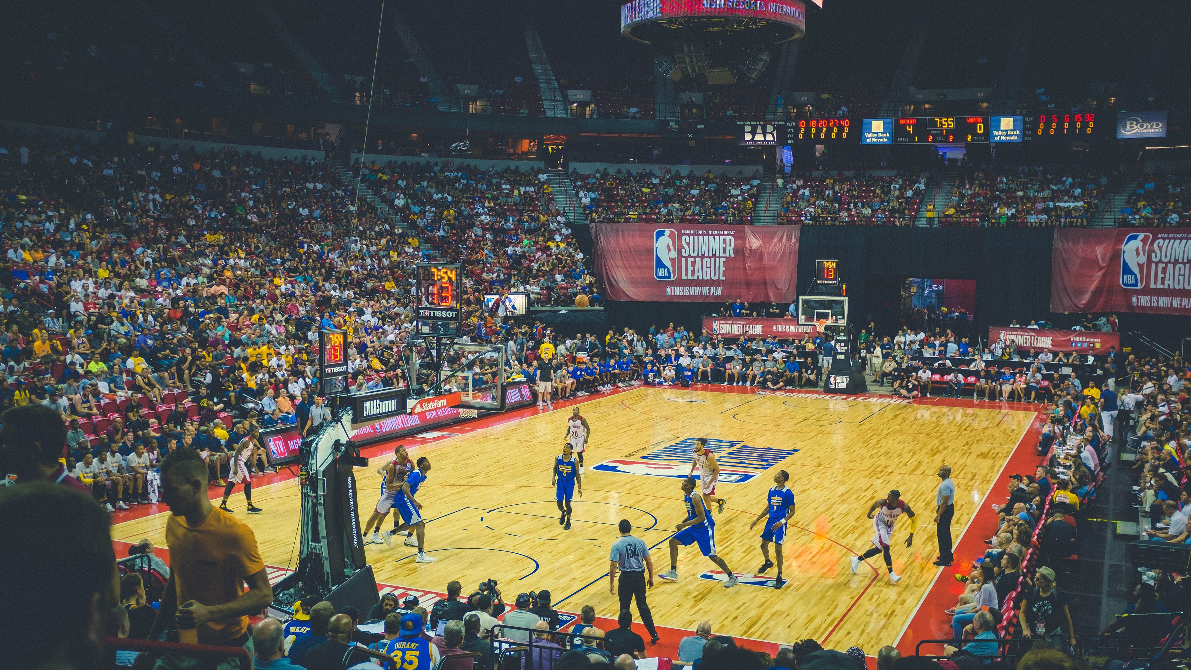 卡拉斯科之夜，当NBA总决赛遇上硬仗之王的灵魂共振