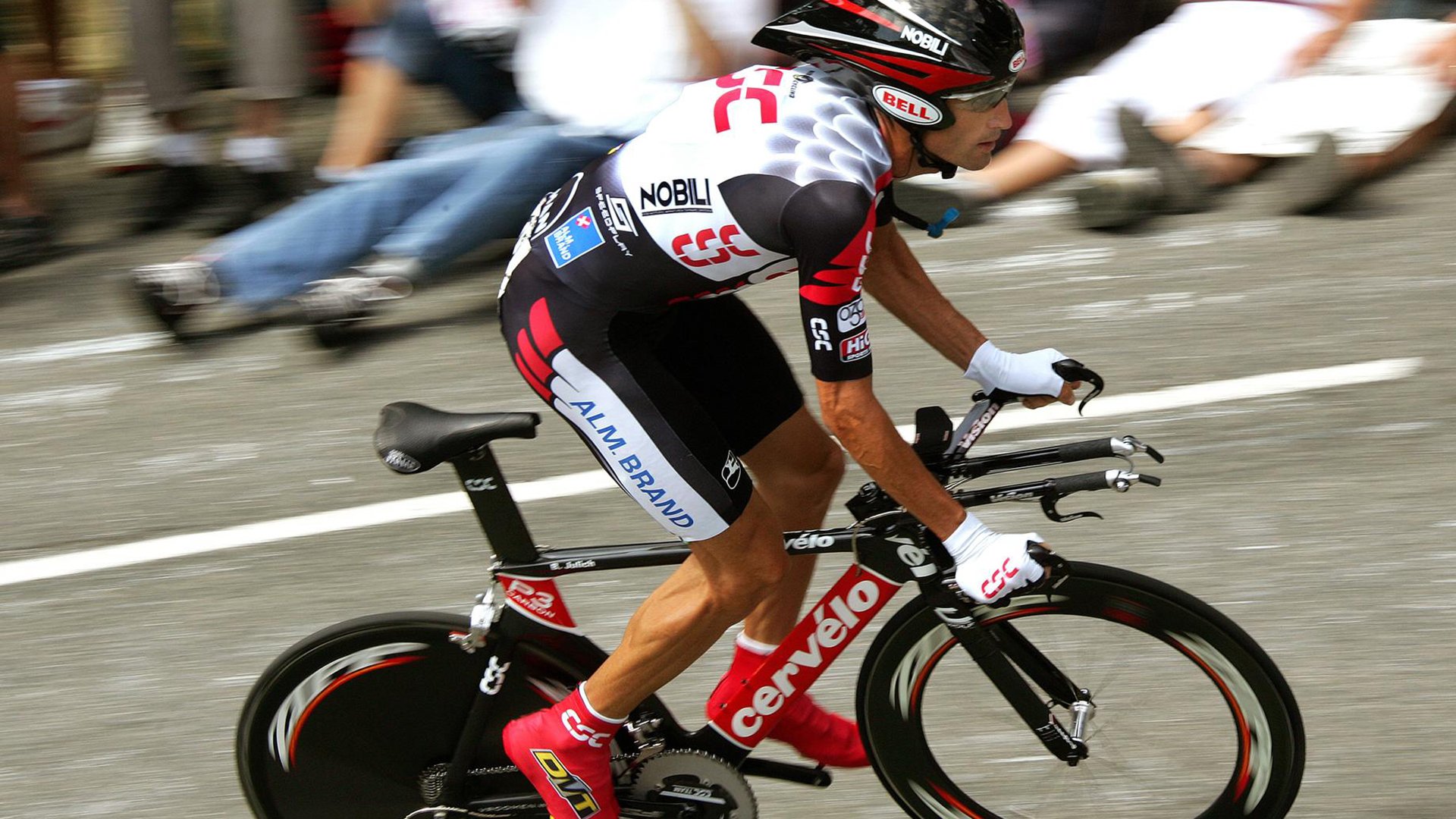 乌拉圭对阵日本，当桑巴舞者成为大场面先生